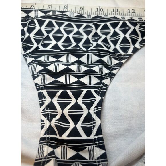 Time and Tru  Bikini Bottoms Women's Medium 8/10 Black & White Swim Bottoms (qq) - Picture 4 of 6